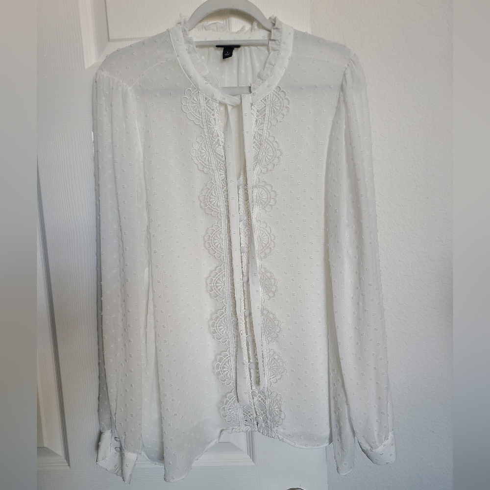 Torrid Gauze Clip Dot Ruffle Neck Tie Front Blouse Cloud Dancer